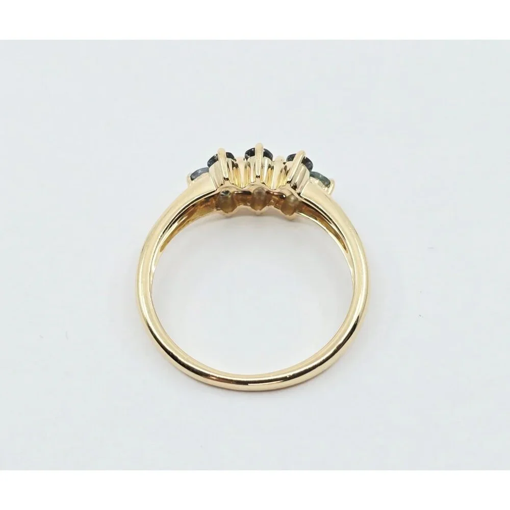Beautiful 14K Karat Solid Yellow Gold Designer Green Spinel Ring - Size 8